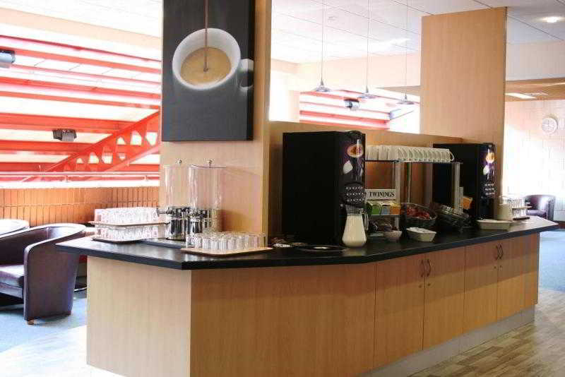 Yarnfield Park Training And Conference Centre Otel Stone  Dış mekan fotoğraf