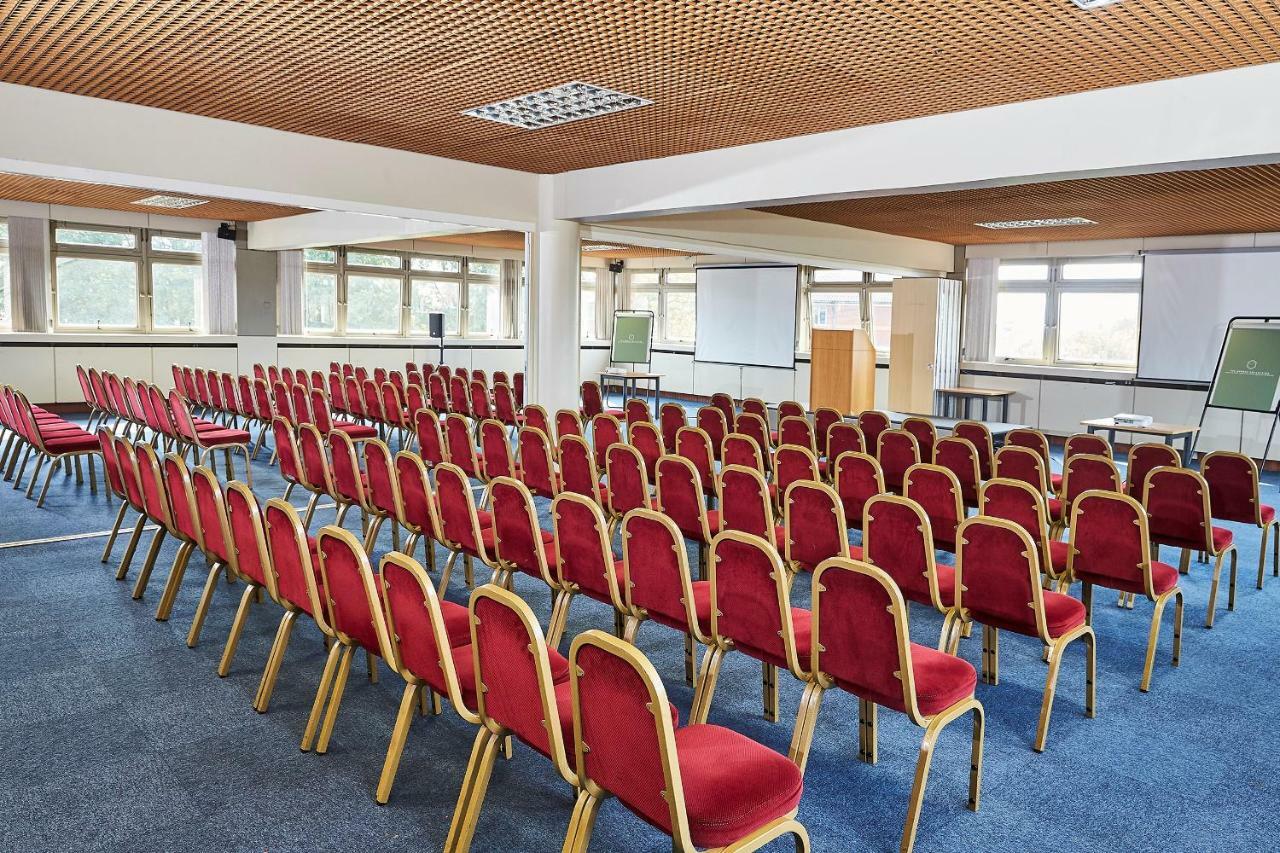 Yarnfield Park Training And Conference Centre Otel Stone  Dış mekan fotoğraf